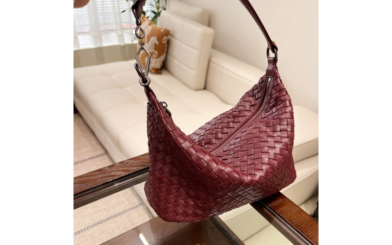 Woven under - arm and cross - body bag
