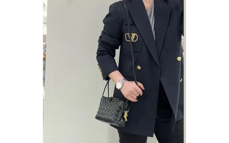 Woven camera bag